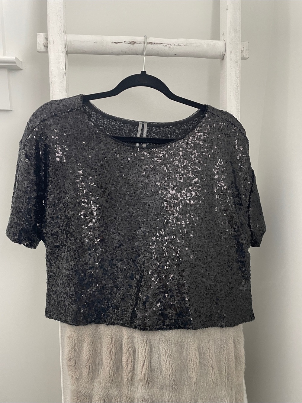 Women's Anthropology Black Sequin Short Sleeve T.Shirt